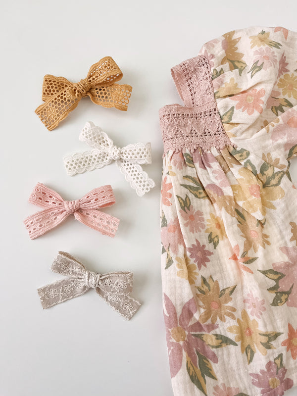 Lace Bow Clip Set || Ivory Scallop