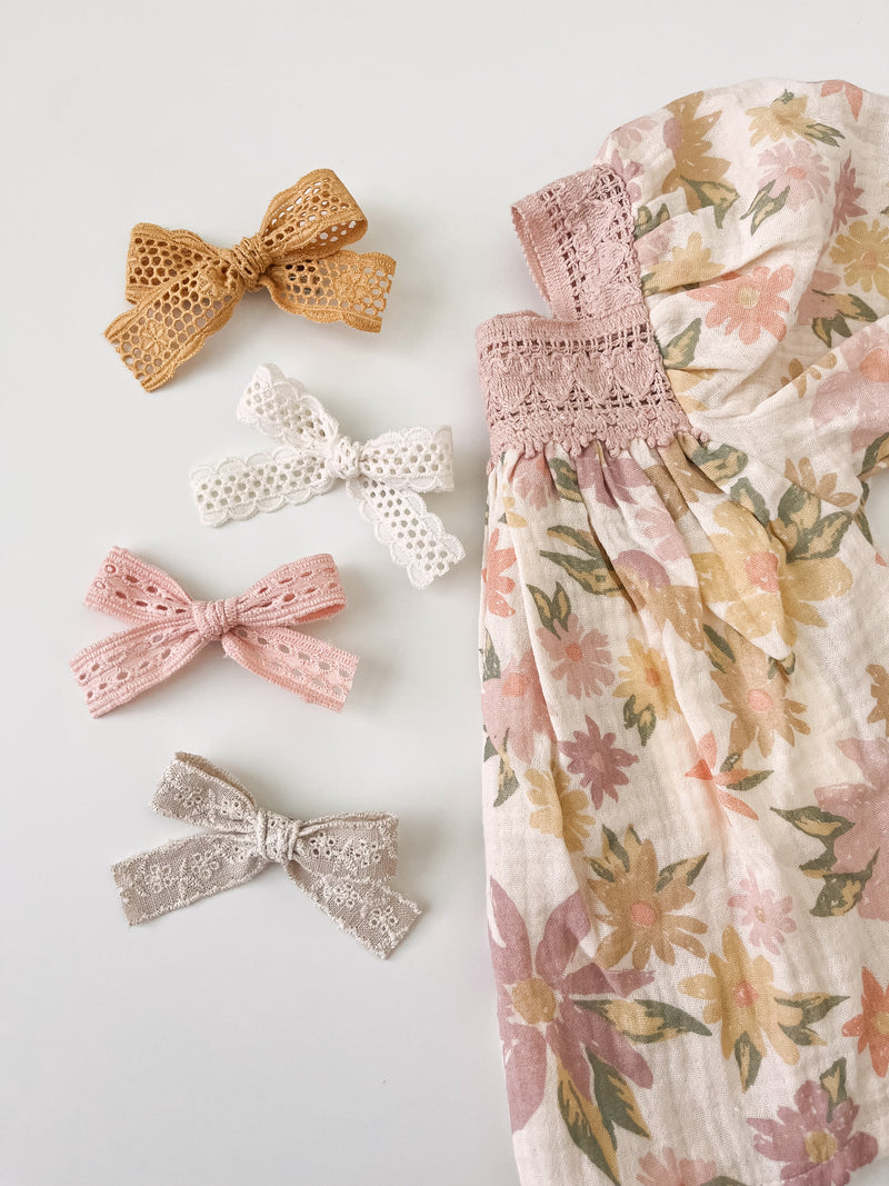 Lace Bow Clip Set || Ivory Scallop