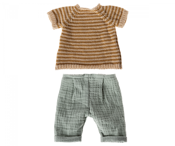 Rabbit size 3, Classic - Knitted shirt and pants