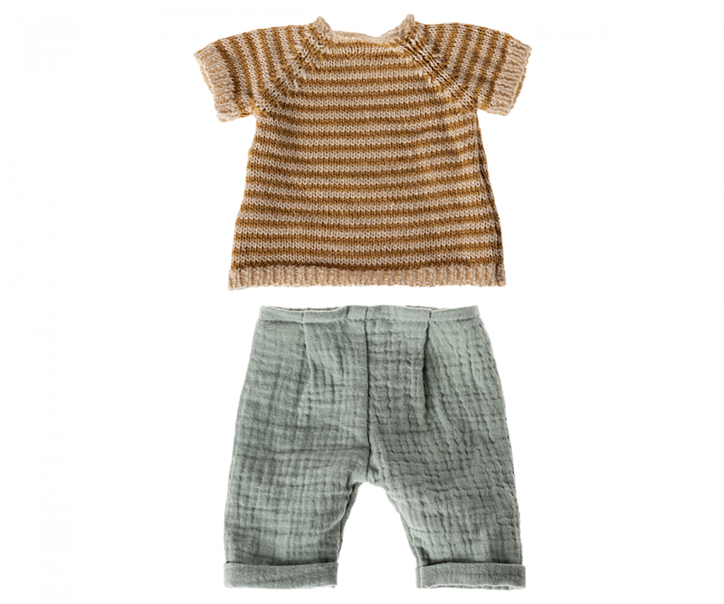 Rabbit size 3, Classic - Knitted shirt and pants