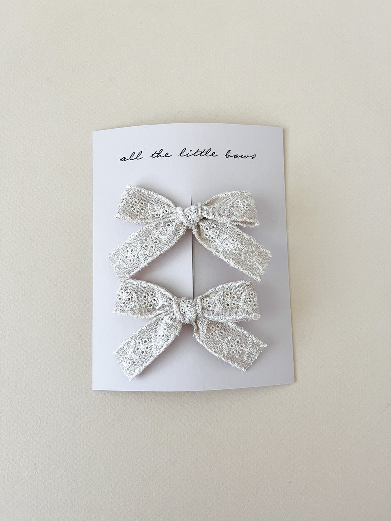 Lace Bow Clip Set || Antique