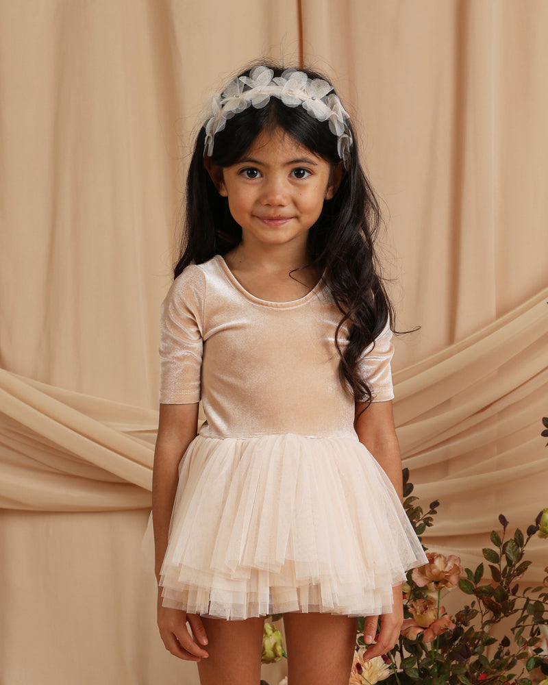 Thea Tutu || Antique