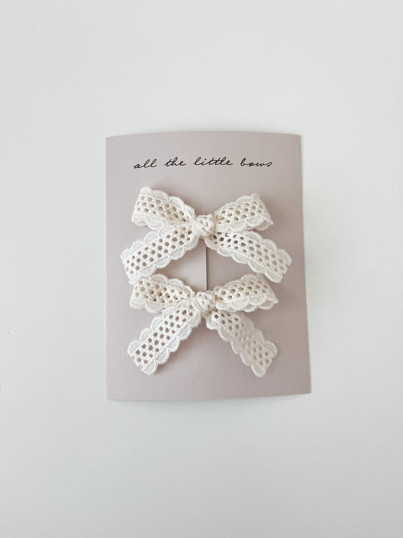 Lace Bow Clip Set || Ivory Scallop
