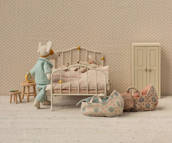 Maileg | Vintage Bed, Mouse - Off White