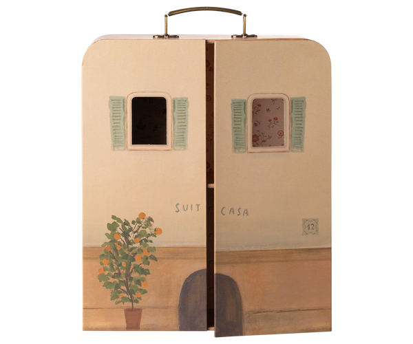 SuitCasa Mouse House