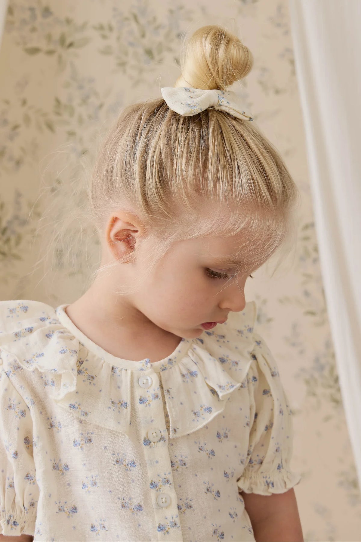 Jamie Kay | All The Little Bows Jamie Kay | All The Little Bows