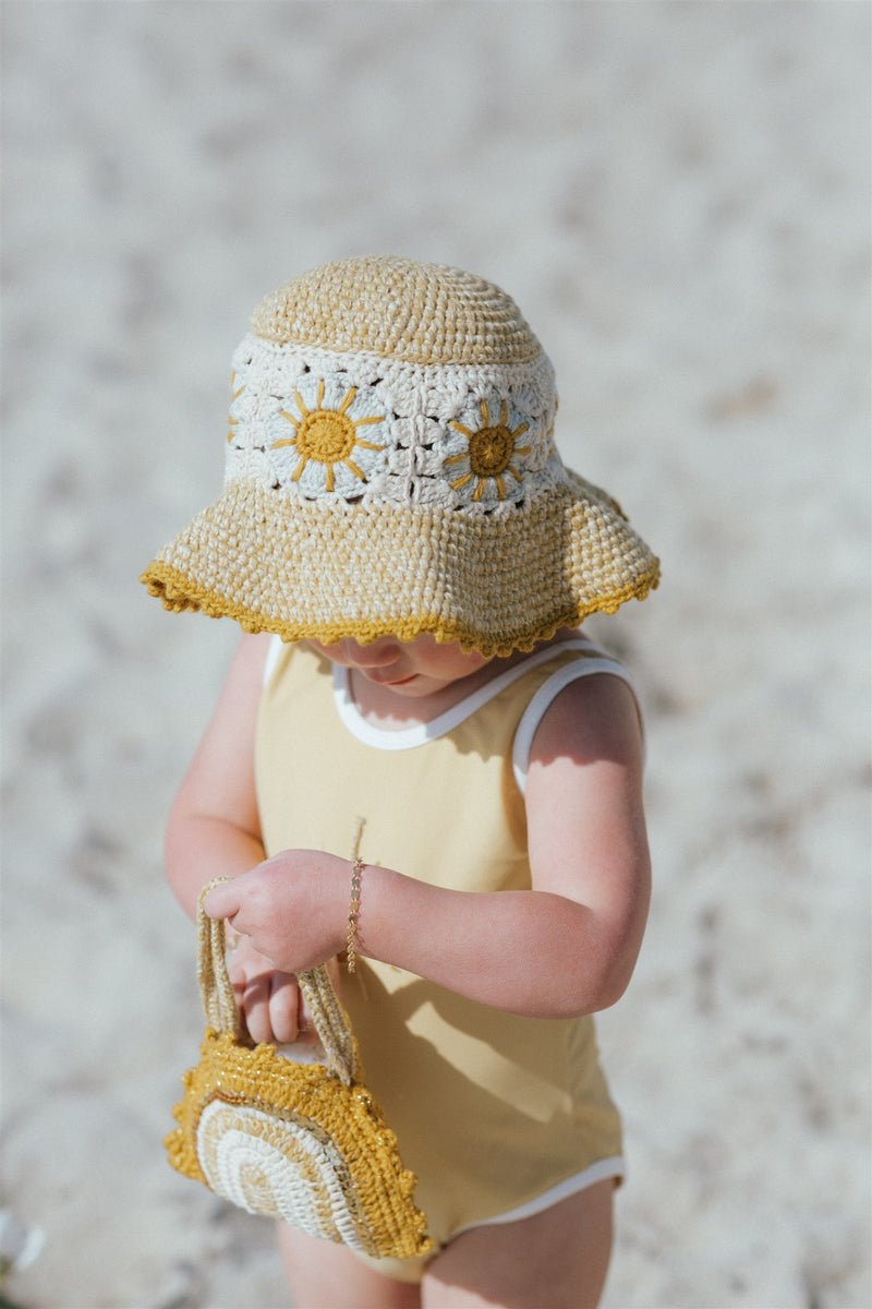 Crochet Bucket Hat || Suns