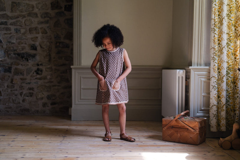 Hannah Dress || Clover Floral, Girls Cotton Dress, Little Cotton Clothes - All The Little Bows