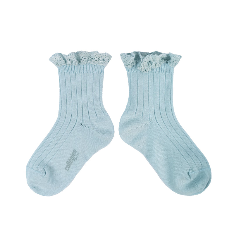 Collegien Lili Lace Ruffle Ankle Socks | Glacier