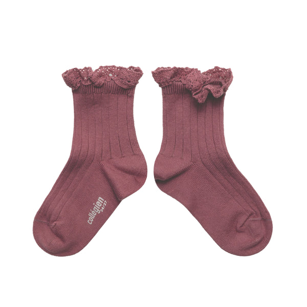 Collegien Lili Lace Ruffle Ankle Socks | Raisin Rose