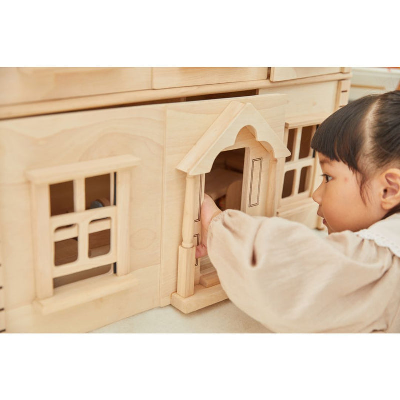 Victorian Dollhouse - PlanToys - All The Little Bows